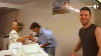 [object Object],John, bij ,Geldwagen, in ,aflevering 3