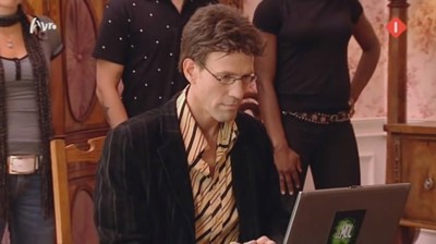 [object Object],Hans, in ,aflevering 1