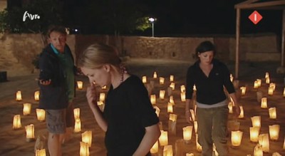 [object Object],Kaarsjes, in ,aflevering 9