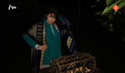 [object Object],Sanne, bij ,Vastgebonden in het bos, in ,aflevering 4