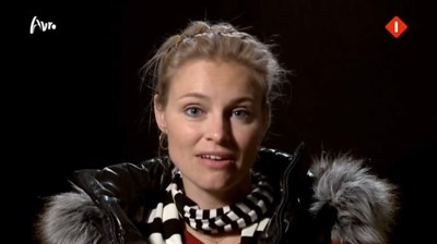 [object Object],Marit, bij ,Dropping, in ,aflevering 1
