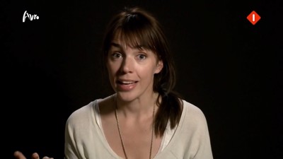 [object Object],Liesbeth, bij ,Rooksignalen, in ,aflevering 2