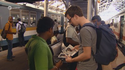 [object Object],Pieter, bij ,Station, in ,aflevering 1