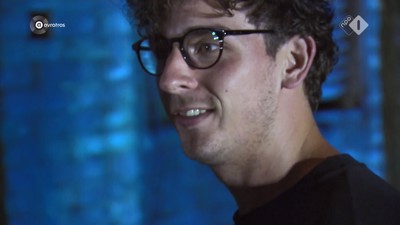[object Object],Niels, bij ,Uit stralen, in ,aflevering 2