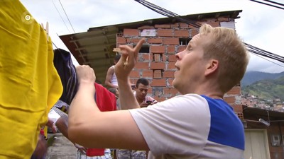 [object Object],Rick Paul, bij ,Vlag uithangen, in ,aflevering 3
