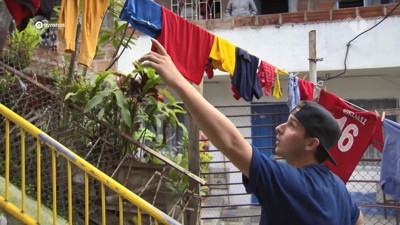 [object Object],Niels, bij ,Vlag uithangen, in ,aflevering 3