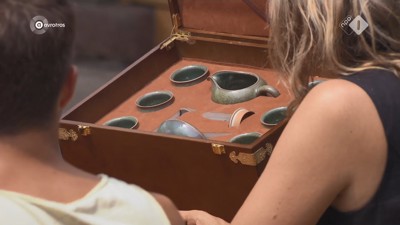 [object Object],Theepot, in ,aflevering 3