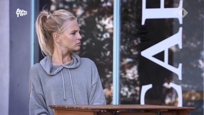 [object Object],Charlotte, bij ,Rode draad, in ,aflevering 3