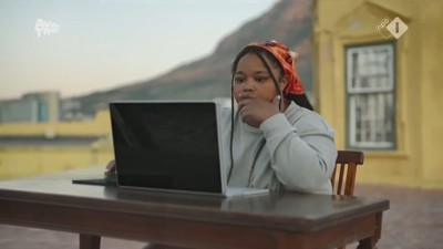 [object Object],Sarah, in ,aflevering 1