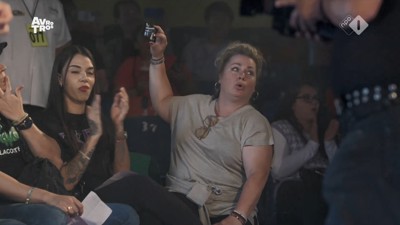 [object Object],Rian, bij ,Er mee worstelen, in ,aflevering 3
